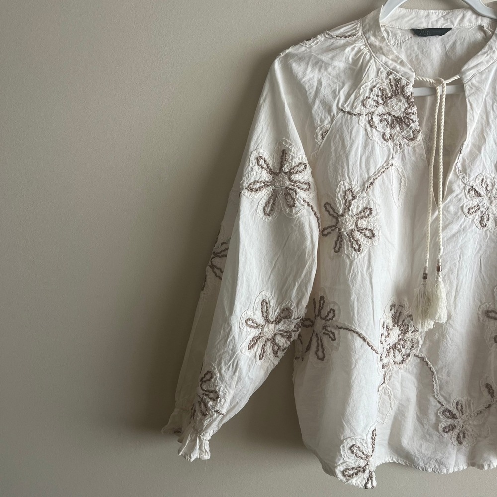 Zara Embroidered Floral Peasant Blouse Size S Boho Balloon Sleeve Tassel Tie - Picture 2 of 7
